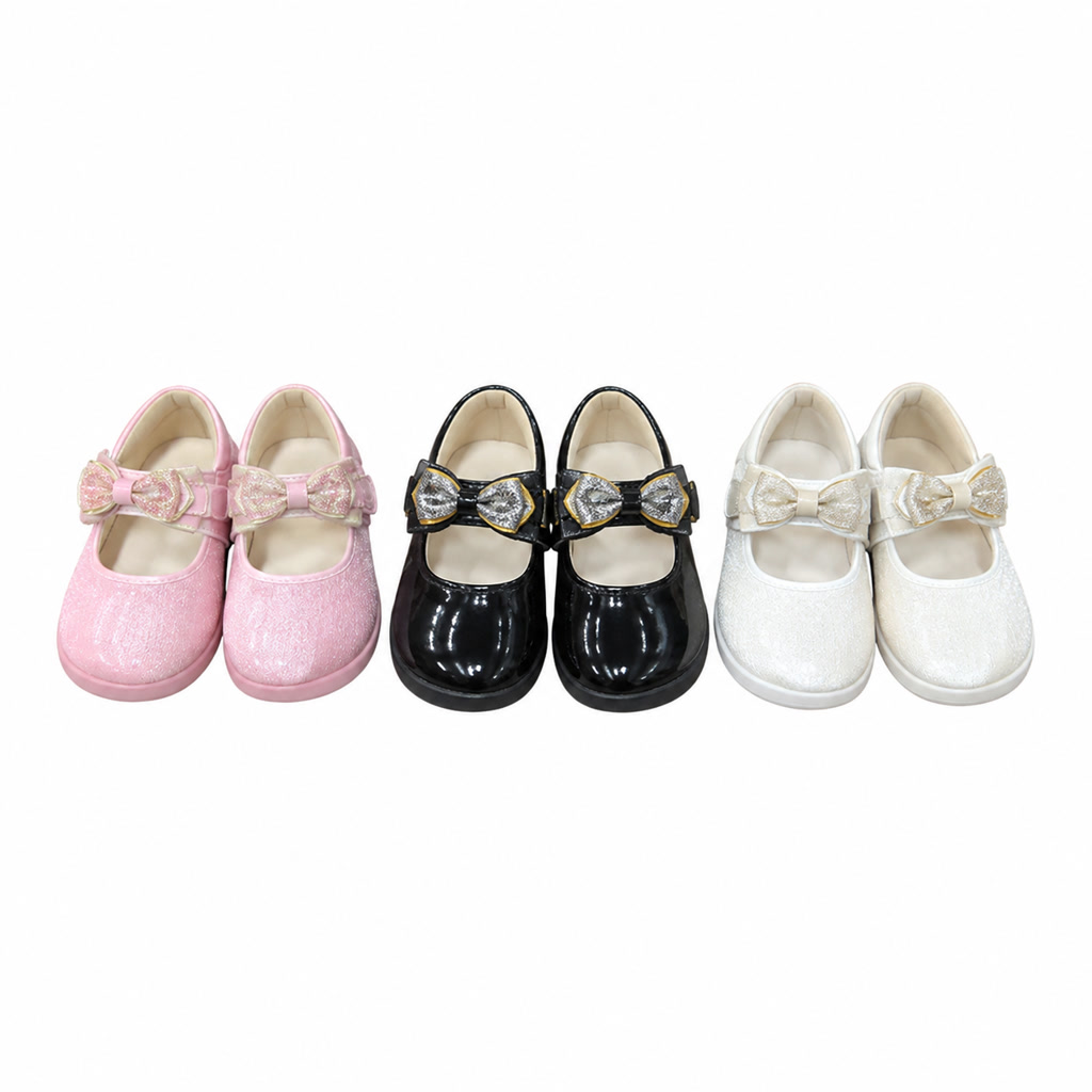 Zapato de charol para niña con moño amplio sobre la punta
