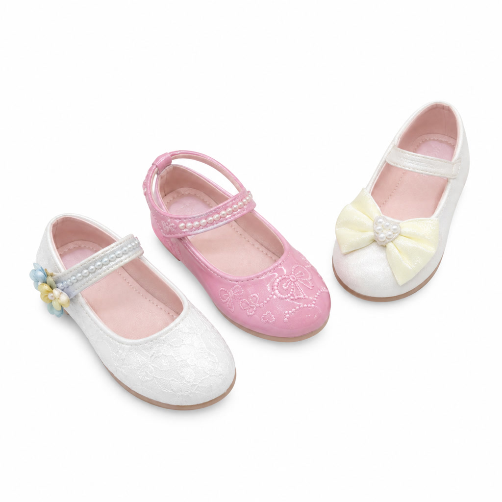 Zapato de charol para niña con mariposa de textura brillante