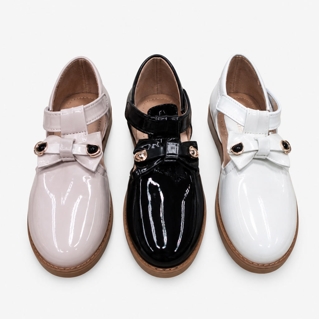[SL-37] Zapato de charol para niña con punta lisa y correa fina