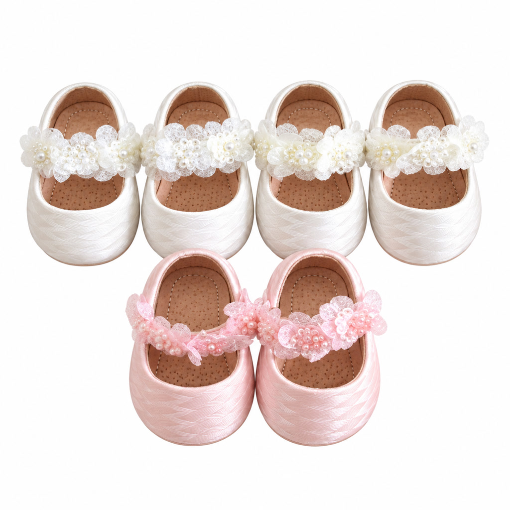 Zapato de charol para niña con correa ancha y adorno central