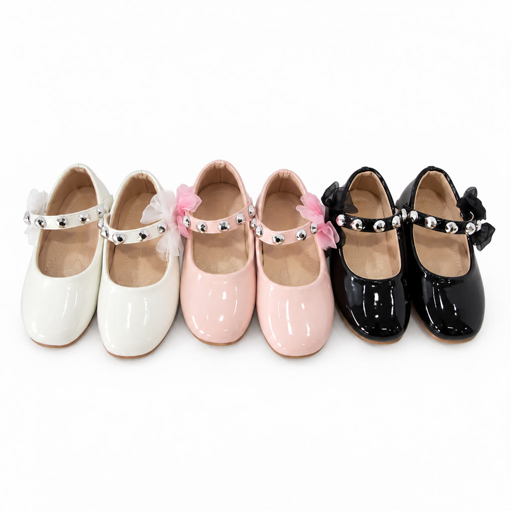 Zapato de charol Oxford para niña con adorno central de cuentas