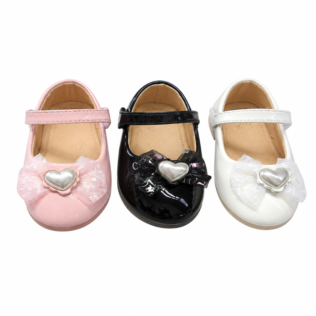 Zapato de charol para niña con moño grande y correa lisa